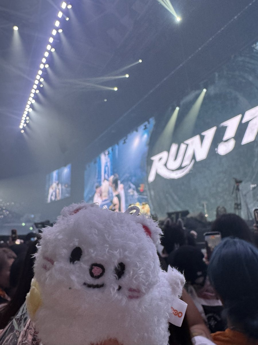lovemanyidol's tweet photo. 현진이한테 지니렛 받았더염..// https://t.co/PTk84d4C3O