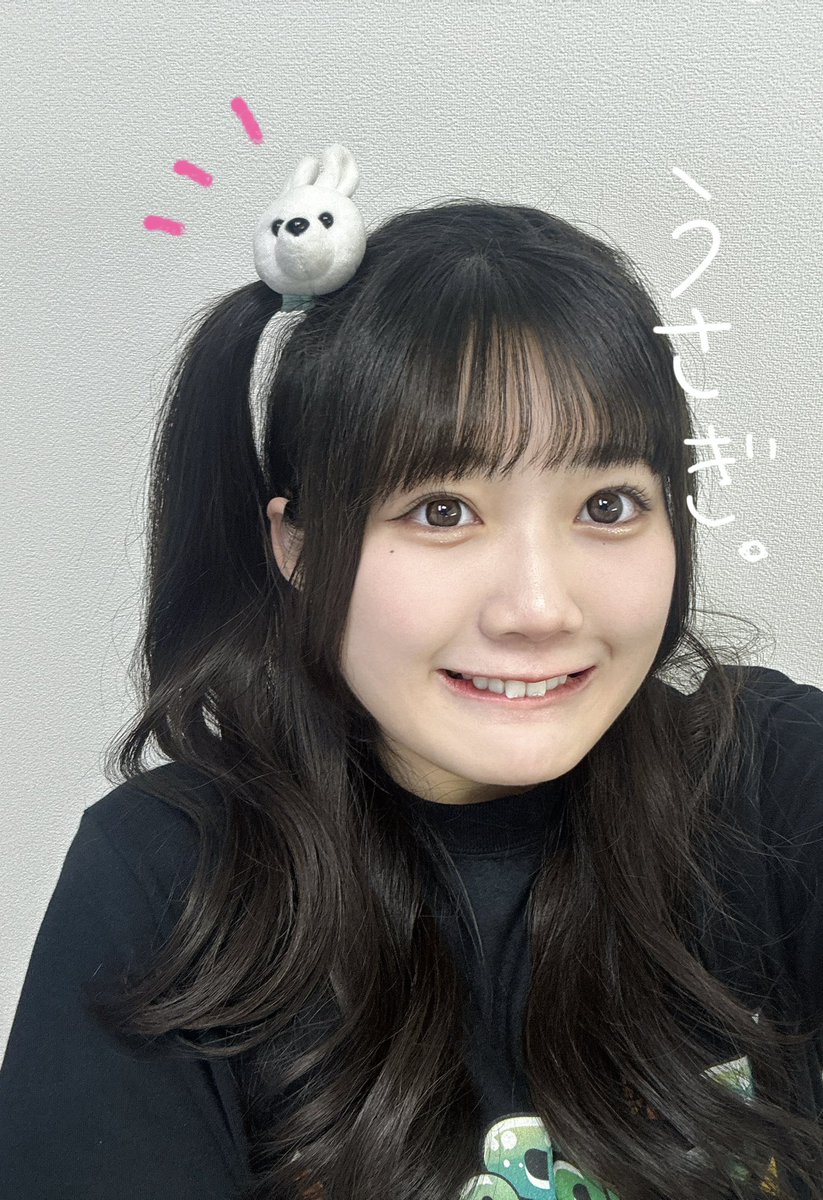May_o_o_T's tweet photo. #家団 お渡し会@アニメイト大阪日本橋さま

暑い中ありがとうございました‼︎🔆

「こんなに素敵な方々に応援していただける家団の未来はぜったい明るい！！✨」

優しくて、丁寧で、面白い皆さまと今日お話ししてそう感じました☺️

私はこの時間が生きがいです！！

（端末によって、写真２枚以上でALTが見れないらしいですね💦1部の髪型と2部の髪型です！）
#バンドリ #アワーノーツ