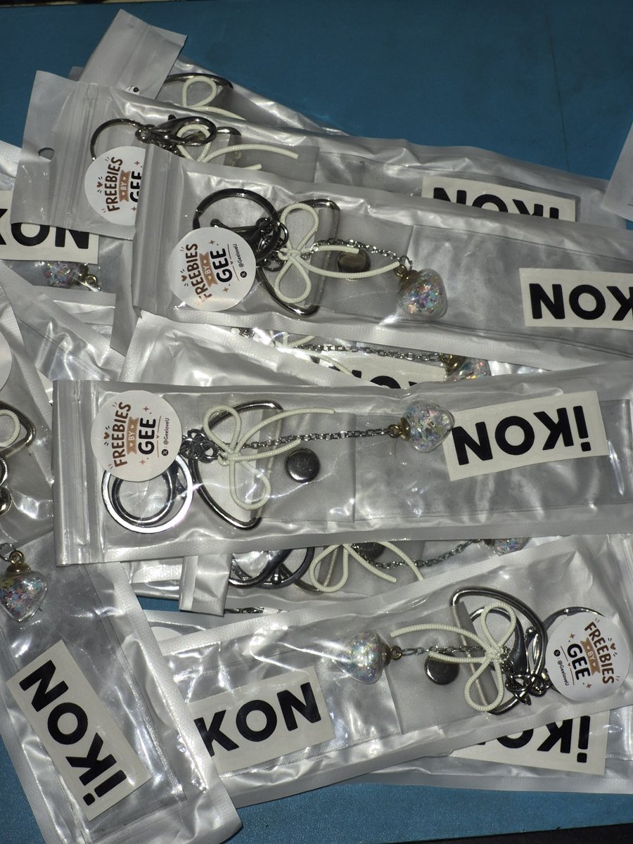 GeeloveU's tweet photo. ◇FREEBIES 𝙞𝙆𝙊𝙉 𝙁𝙊𝙐𝙍𝙀𝙑𝙀𝙍 𝙏𝙊𝙐𝙍 in JAKARTA ◇

🏷 Wristband Keyring

📅 21 Aug 2026
📍 Istora Senayan
⏰️ time &amp; place tba. 
Sampai Ketemu 👋

#iKON #iKON_FOUREVER_TOUR
#iKON_FOUREVER_TOUR_JKT https://t.co/F7b3KWWPr3