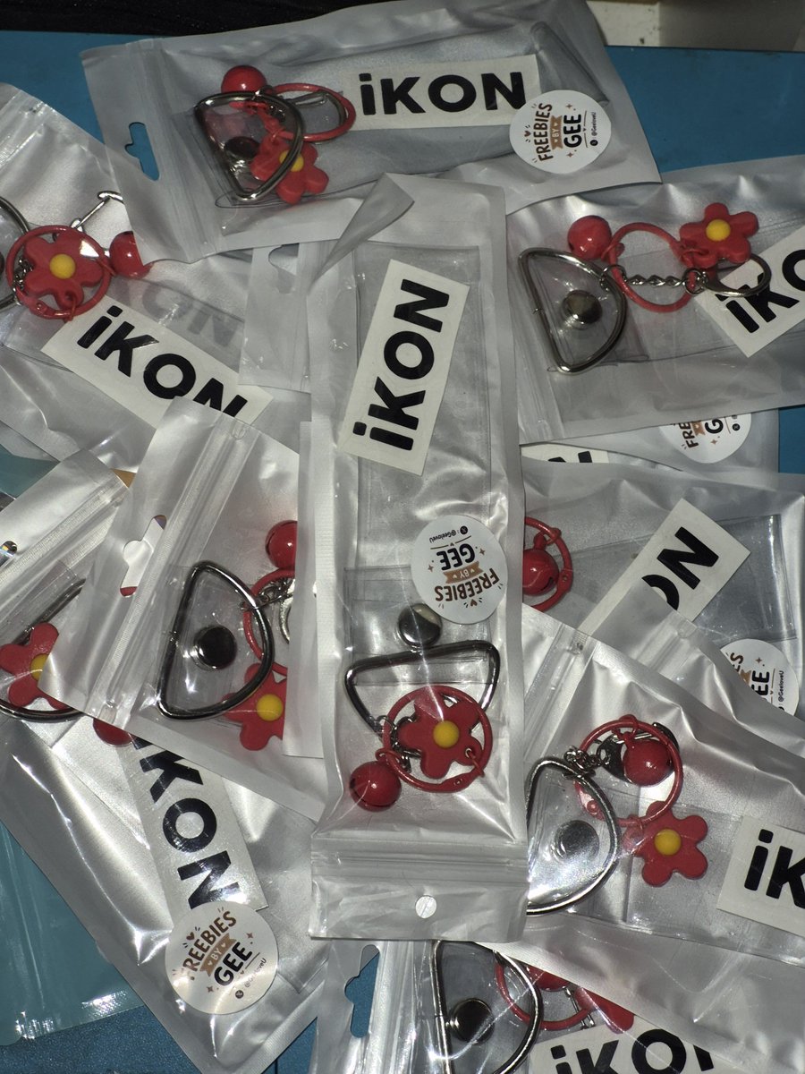 GeeloveU's tweet photo. ◇FREEBIES 𝙞𝙆𝙊𝙉 𝙁𝙊𝙐𝙍𝙀𝙑𝙀𝙍 𝙏𝙊𝙐𝙍 in JAKARTA ◇

🏷 Wristband Keyring

📅 21 Aug 2026
📍 Istora Senayan
⏰️ time &amp; place tba. 
Sampai Ketemu 👋

#iKON #iKON_FOUREVER_TOUR
#iKON_FOUREVER_TOUR_JKT https://t.co/F7b3KWWPr3
