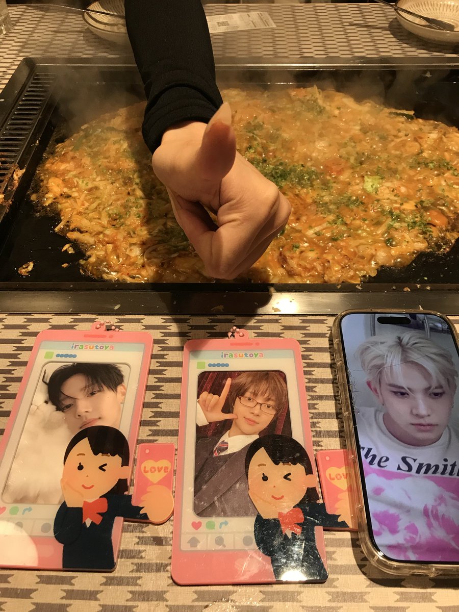 시꾸 tweet media