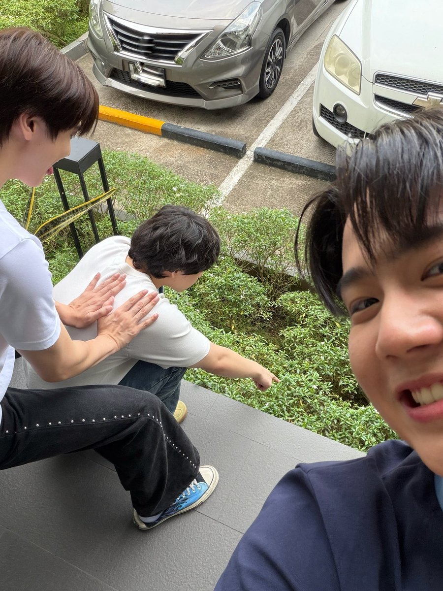 lilsis_mb's tweet photo. ขอจดเลยมี 2 คดี เหมือนจะแกล้งน้องหนึ่ง มาจับมาทัชน้องอีกหนึ่ง

#ซอโซ่ล่ามธีร์Q27 https://t.co/26hnT8EUMP