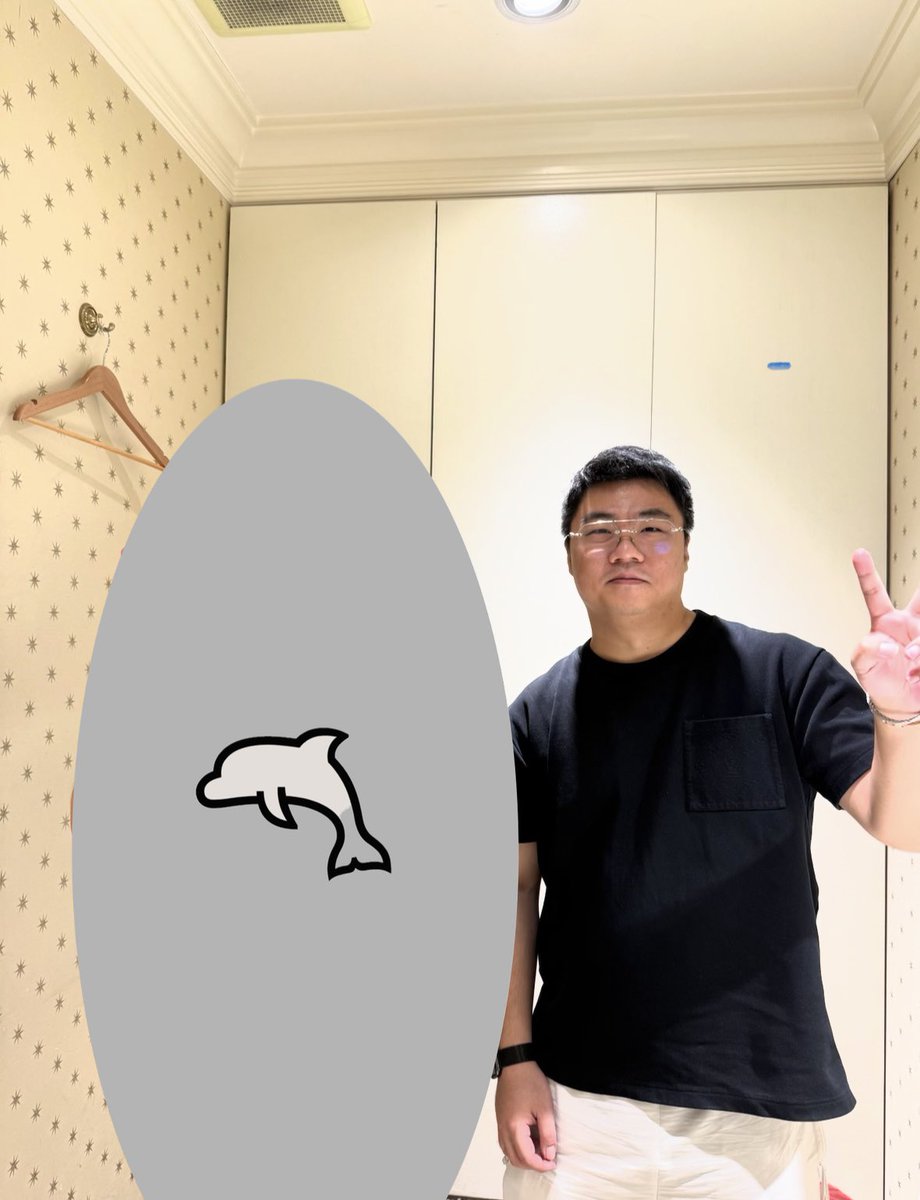 doadoa1999re's tweet photo. ありがたい事にリバース1999の創設者様とお話の機会をいただきました㊗️
めちゃくちゃ緊張したでござる🐈
オフイベ楽しかった事とまた開いていただけたら嬉しいと伝えてます！🐬

#リバース1999 https://t.co/O3m8pPrLtq