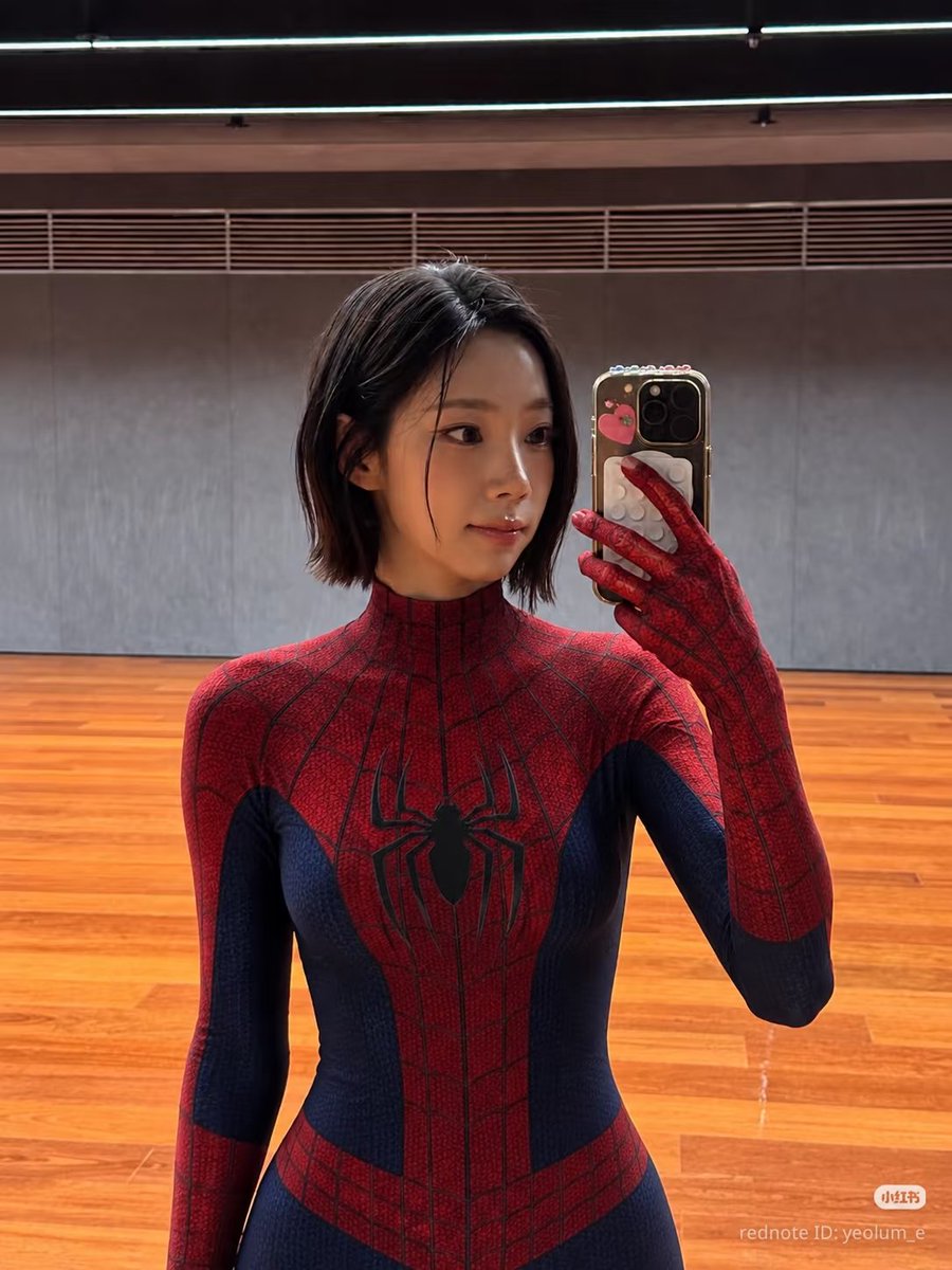 WJSNDAILY's tweet photo. [TRANS] 260802 #YEOREUM Weibo/Red update

WB:
Spidergirl 🕷️
Is epidemic 🕸️🕸️ ​​

Red:
Spidergirl
Is epidemic 🕷️🕸️

#우주소녀 #여름 #WJSN https://t.co/vRHBzQ1Vty