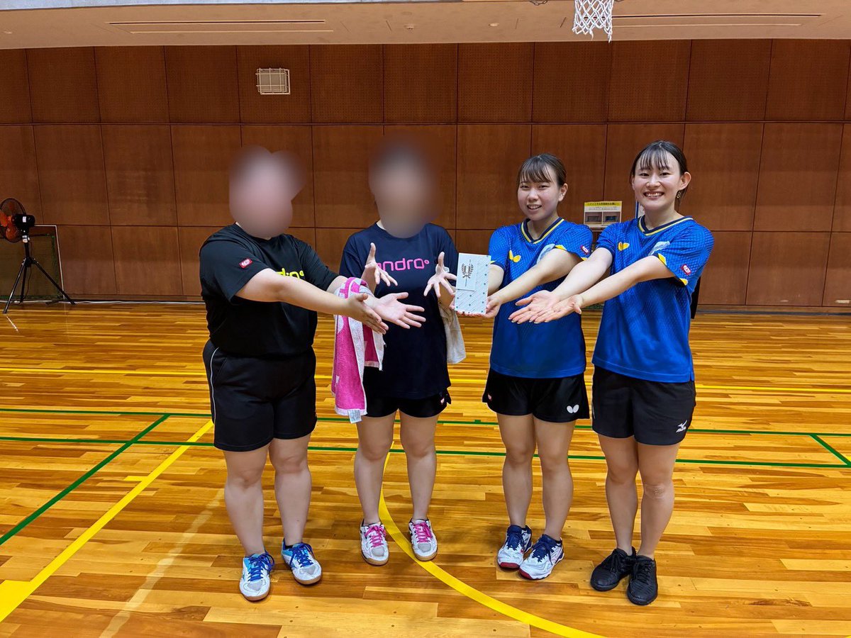 OverDrivettt's tweet photo. 毎度どうも🐧

芦屋オープン参加、女子チーム2位T優勝🥇男子チームどちらも2位Tベスト8でした(西野)

精一杯マケルーヤ
今だ腕上げ体と共に
体勢は台の下 ミスという名の大後悔へ

快晴・上昇・ハレルーヤ/JINDOU

#シングルスの悠樹重大
#アニキのニレンダァ
#ハネモリボーLV10
#俺はツッツキマン https://t.co/SF4cV7XFqY