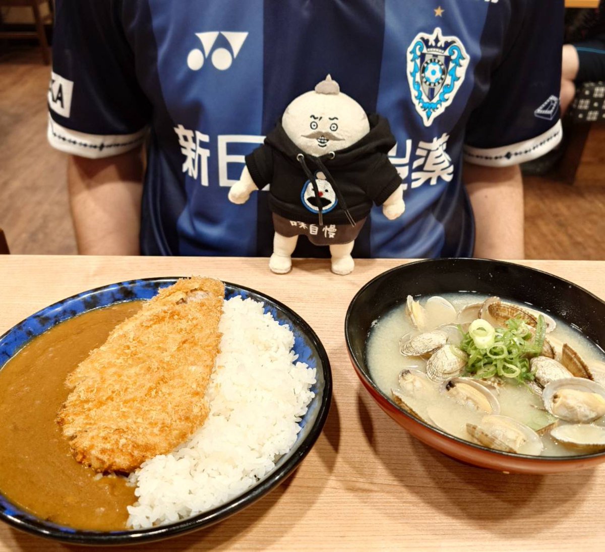 YTHR_'s tweet photo. 無駄に着てきた人たち https://t.co/ggK4MuuwCg