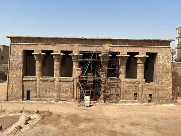 SoucivaMA's tweet photo. Le nettoyage de l’intérieur du temple d’Esna est terminé https://t.co/iJz3j5RaDm
