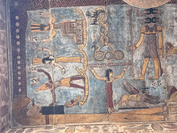 SoucivaMA's tweet photo. Le nettoyage de l’intérieur du temple d’Esna est terminé https://t.co/iJz3j5RaDm