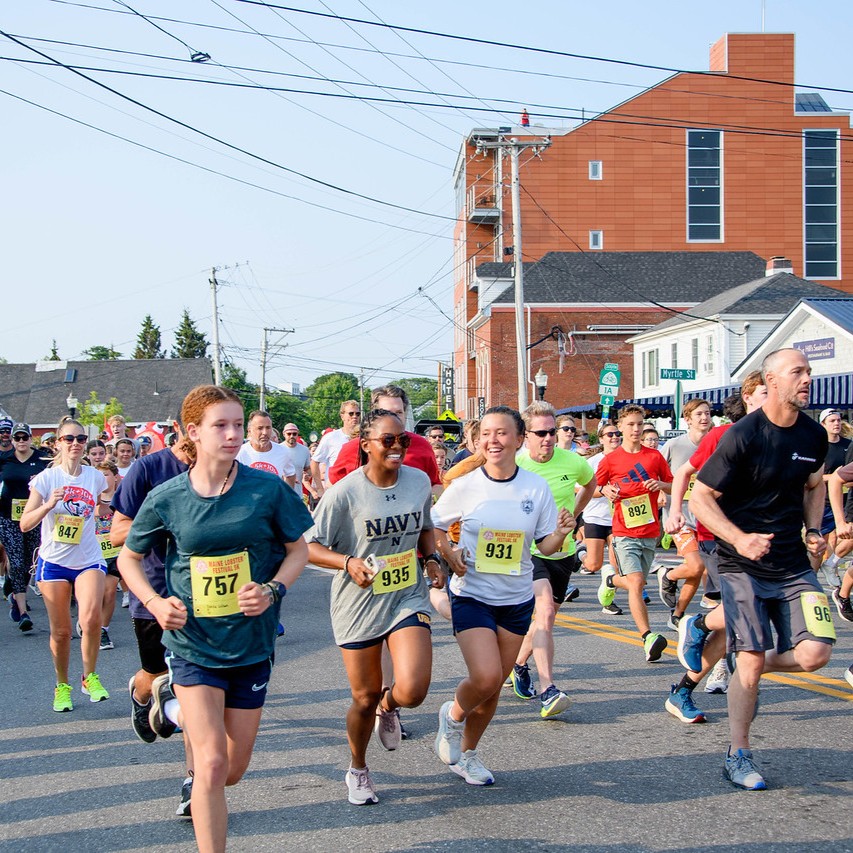 MELobsterFest's tweet photo. It's the final day of the Maine Lobster Festival! 5K and 10K Road Race, Cod Fish Carry, Lobster Eating Contest and Little Lobster Diaper Derby children's events. The International Great Crate Race. Live music from Midcoast Music Academy, Rocky Coast String Band and Emmett Lalor. https://t.co/EeNrSLHAzC