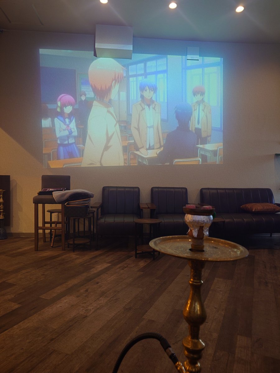 c3b79ous2's tweet photo. シーシャ屋でAB鑑賞
最終話で、皆泣いてた https://t.co/6poBdjNsWw
