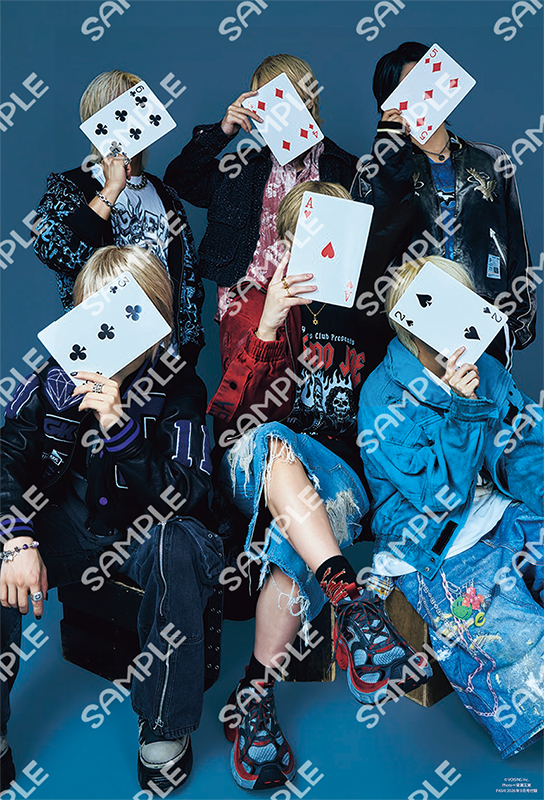 magazine_pash's tweet photo. 【豪華2大付録を公開！】

① 両面仕様ピンナップ📸
迫力のライブビジュアル ＆ 撮り下ろしの実写写真が一度に楽しめちゃう超豪華な両面仕様！

② 大判ポスター🎲
悌太氏による描き下ろしイラストを使用した【A1サイズ超特大ポスター】！！

お部屋に飾ればテンション上がること間違いなし！ぜひGETしてください𖤐 ̖́-
#いれいす