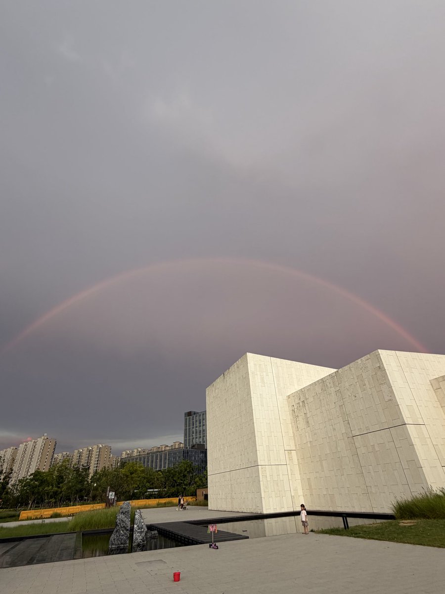 eoobird's tweet photo. 积雨云 https://t.co/nvJXHp1lAx