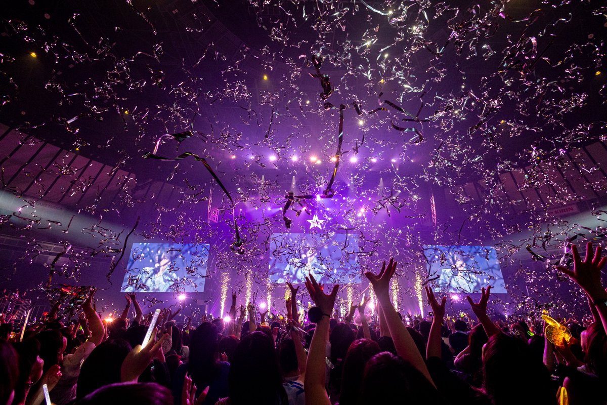 encountofficial's tweet photo. 【#ENCOUNT 𝗟𝗜𝗩𝗘 𝗥𝗘𝗣𝗢𝗥𝗧】
︵︵︵︵︵︵︵︵︵︵︵︵︵
✨STARGLOW
初のファンミーティングツアー
「STAR CRUISE Special Edition」
　追加公演開催🎤✨
︶︶︶︶︶︶︶︶︶︶︶︶︶
記事🖇️《別カットあり》
■ https://t.co/N77vOkH2tr

平均年齢19.6歳、デビュー半年で横アリ満杯👀💫

#STARGLOW @starglow_bmsg