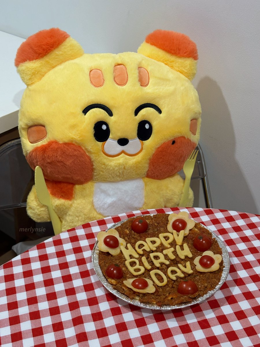 merlynsie's tweet photo. 🐯🍝

#오랜내여름민형아생일축하해 
#AlwayswithMarkLee https://t.co/s6npiNBn7P
