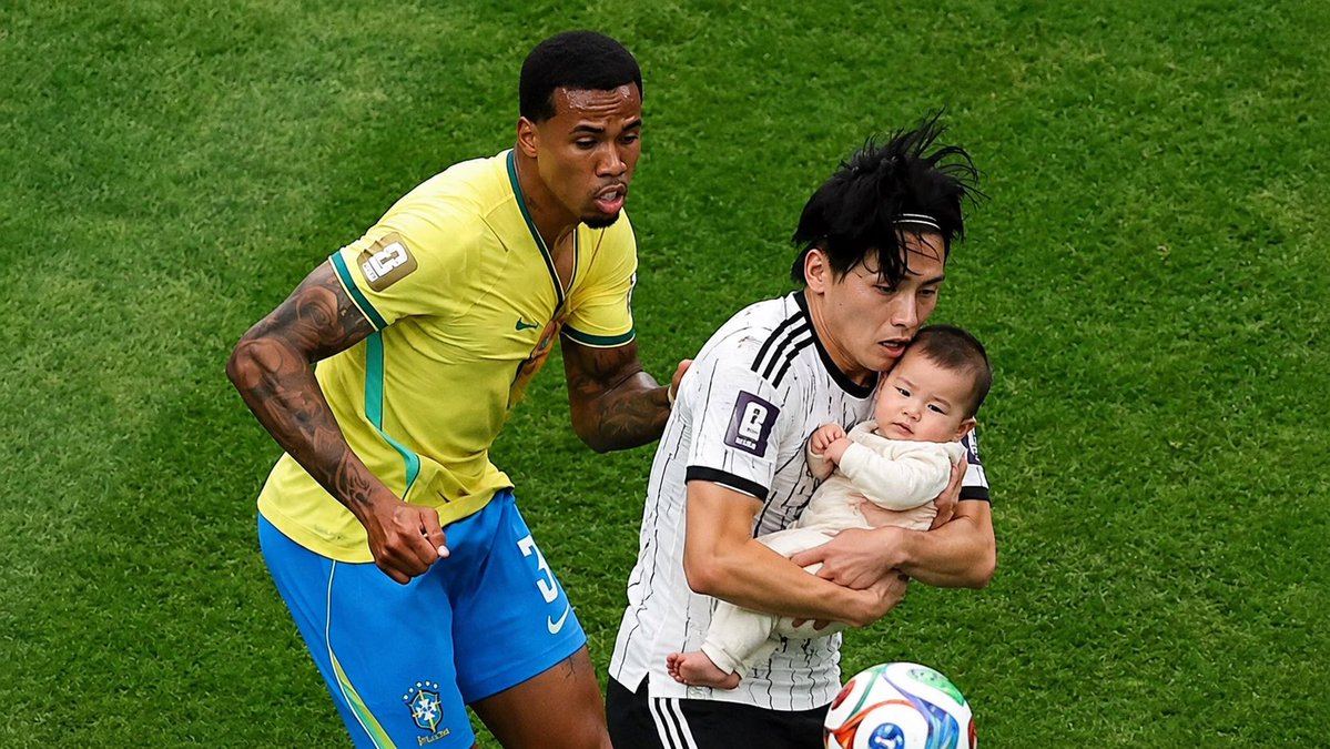 Silvajr21city's tweet photo. さすがの上田綺世でもブラジル相手にここまでのタスクはこなせない。 https://t.co/47sirUrza4