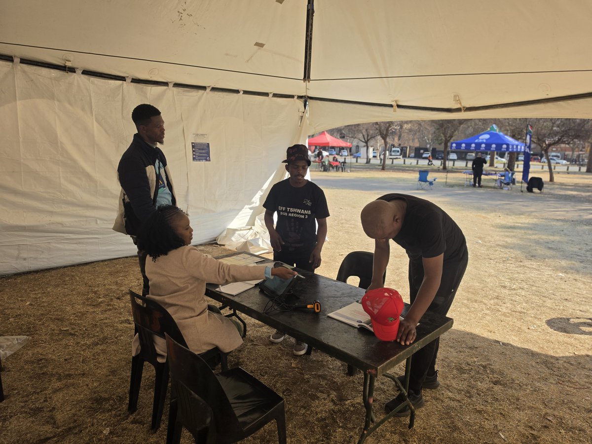 RamaboduObakeng's tweet photo. Visiting Pretoria union buildings  VD station Ward 92 . #EFFVoterRegistration https://t.co/IOJ4i3gf65