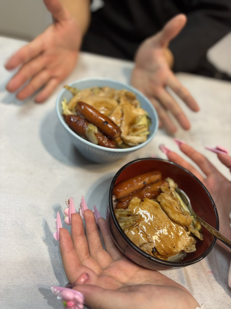 minti_aura0's tweet photo. ご飯作ってます楽しい。
食べに来て‼️ https://t.co/gPuzjn1E0b