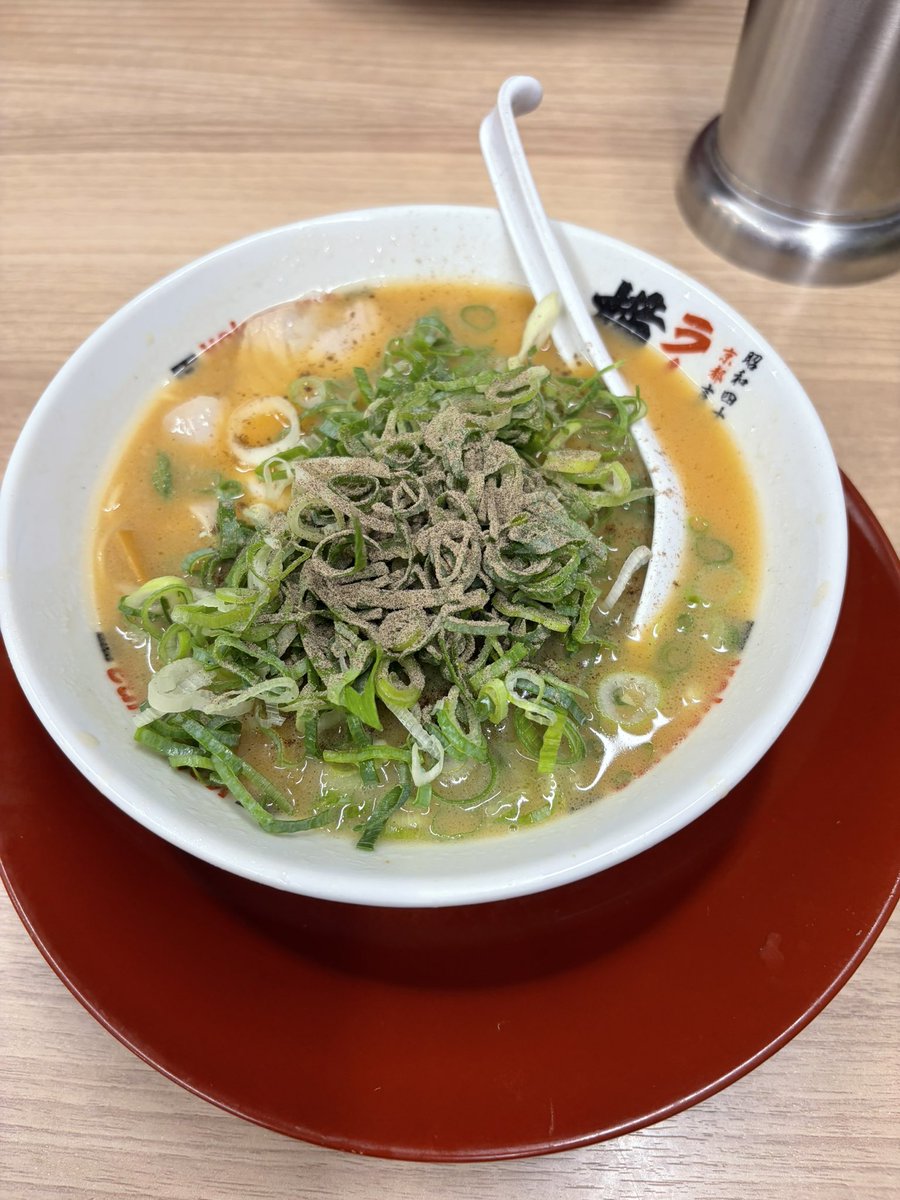 rez730xxx's tweet photo. 昨日はアスカさん一家のお出かけにご一緒させていただきました！毎度ながら楽しい時間を過ごさせていただき感謝であります！

ザの6次、設定0/0(普段どおり)で踏んだら大惨事。
伏見でMFC出た！からの横綱。おいしかったー。 https://t.co/91E90FtOs4