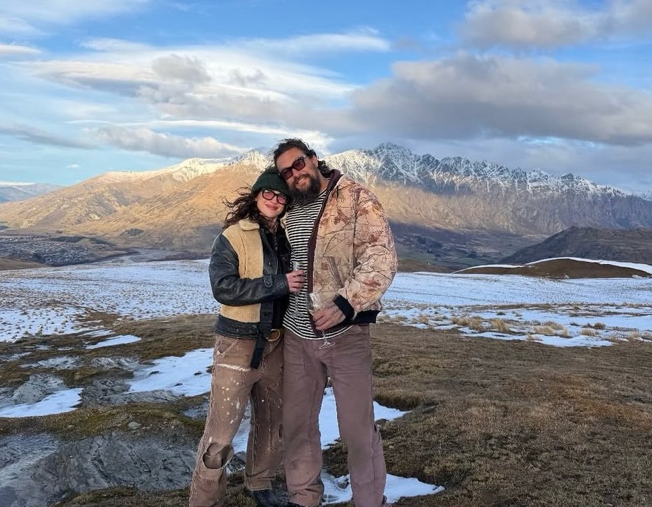 AdriaUpdates's tweet photo. Adria Arjona and Jason Momoa via her IG stories https://t.co/JnAbOKoJt8