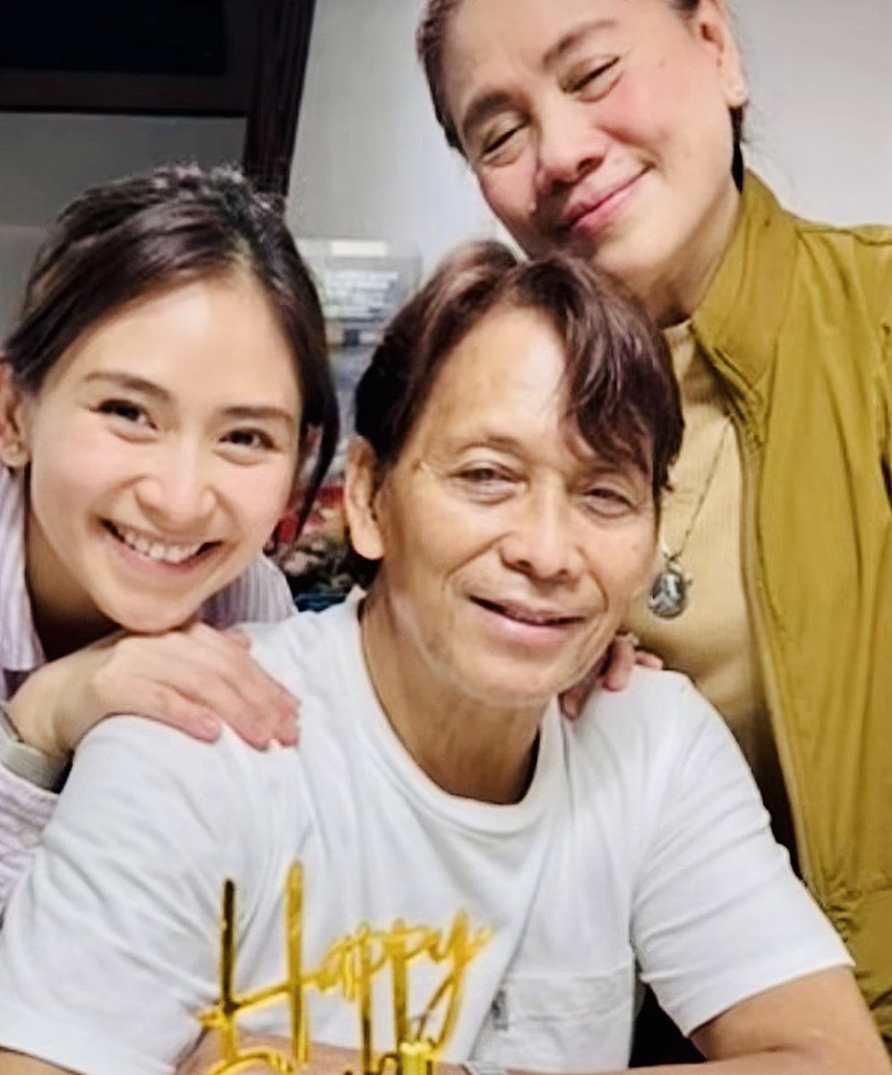 forevahhhSG's tweet photo. she’s really at her happiest state 🥹🥰 https://t.co/s02eZPsHyl