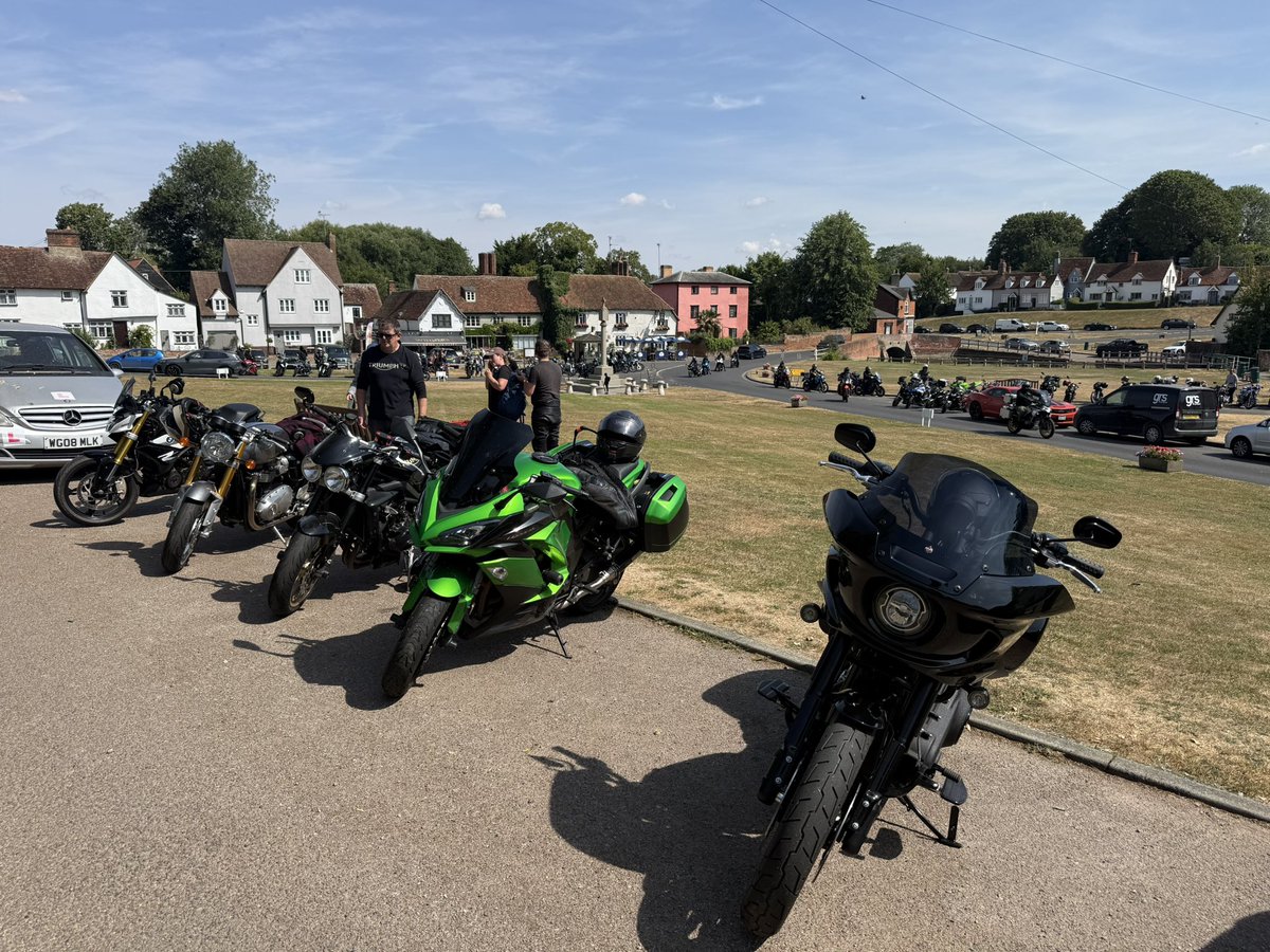 BikerDad67's tweet photo. Finchingfield today. Remembered why I dislike it, full of weekend warriors in full leather regalia paying £13 for a bacon sandwich & frothy coffee! About 90 miles. #Calimoto https://t.co/UdevrAluf5