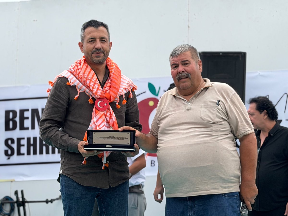 ahmetsoker7's tweet photo. Milletvekilimiz Kemal Çelik (@kemalcelik007), Belediye Başkanımız Dr. Kadir Kumbul (@drkadirkumbul07) ve teşkilatımız ile birlikte 37. Anamas Çayır Yaylası Karakoyunlular Derneği Yörük Şöleni’ne katılarak Yörük kültürünün birlik ve beraberlik ruhuna ortak olduk.

Kültürümüzü, geleneklerimizi ve kardeşlik bağlarımızı yaşatan bu anlamlı organizasyonda emeği geçen başta Karakoyunlu Yörükleri Dernek Başkanı Mustafa Kuş olmak üzere katkı sunan herkese teşekkür ediyor; şölenin birlik, beraberlik ve dayanışmamıza güç katmasını diliyoruz.

@alicetin_07 
#HepBirlikteSerik