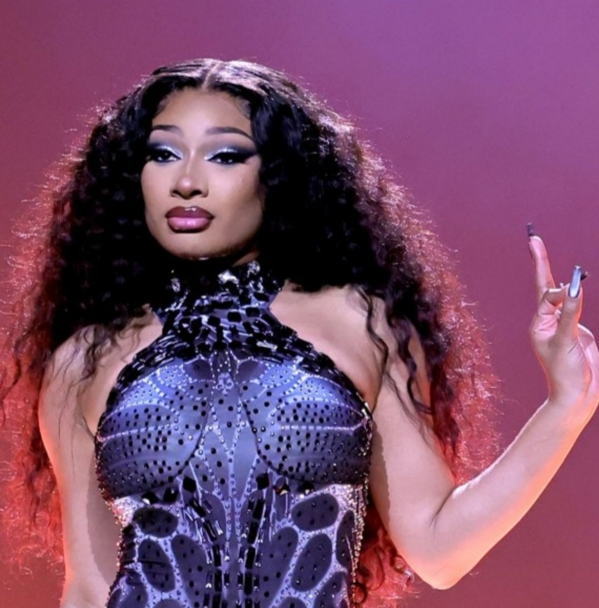karkonzana's tweet photo. Megan Thee Stallion on BTS;

“They just share a strong bond with each other and genuinely communicate as a group. It’s a special dynamic.” https://t.co/D8lmZkeXIm