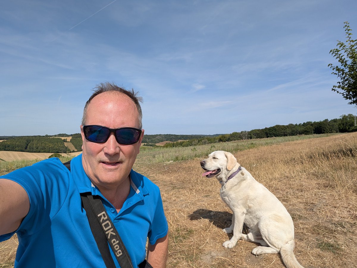 Peterkweedon's tweet photo. Exhilarating 2 and half hour walk along three hills on the Chilterns https://t.co/l3yvYKmyF6