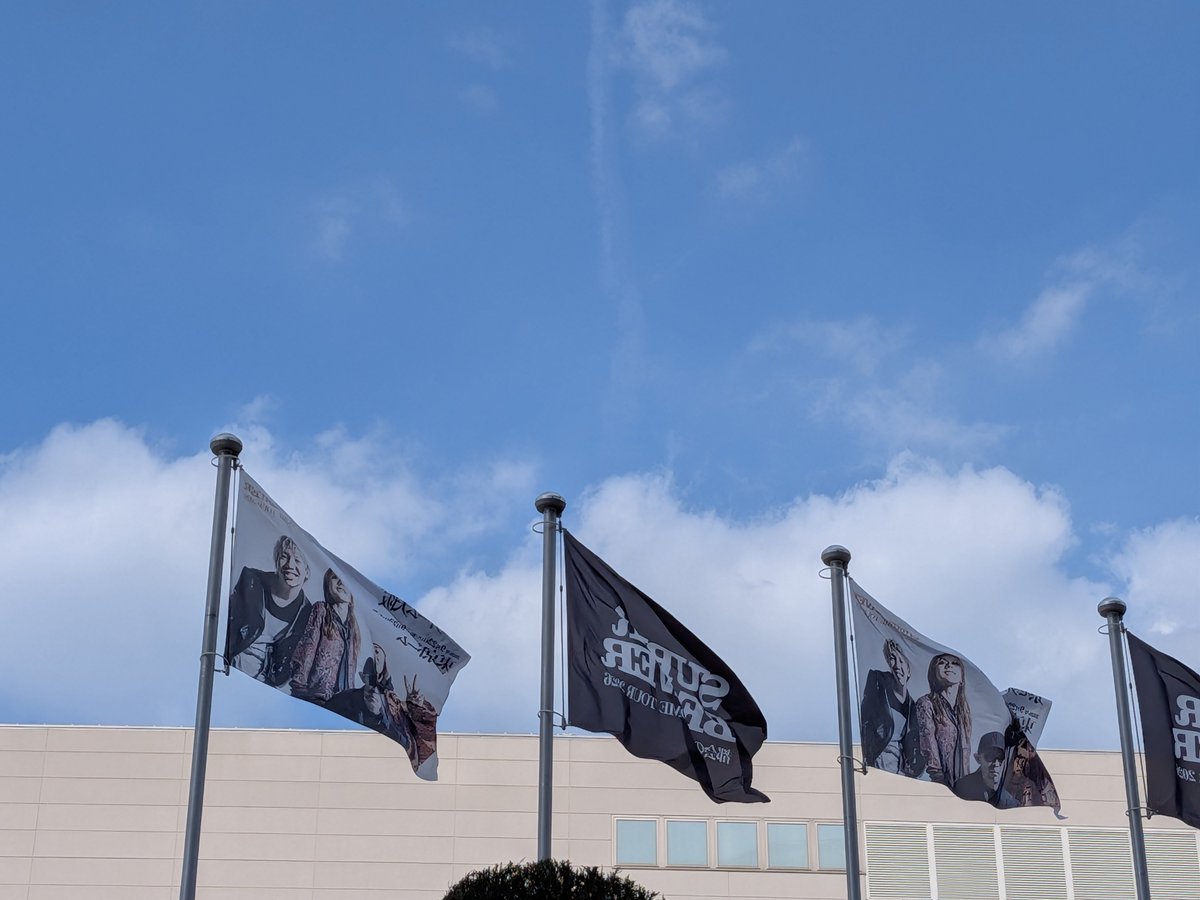 mongoalman's tweet photo. SUPER BEAVER 初めて観たのは2022年のレディクレ。今日と同じ大阪だったけど、あれから4年でドーム埋めて熱狂の渦に巻き込むとは凄い。4年前は声出し出来なかったけど、今日の大合唱は痺れた。ファン歴は短いかもだけとあの輪の中にいられて本当に嬉しい。
#SUPERBEAVER https://t.co/dKnd8wTMFx