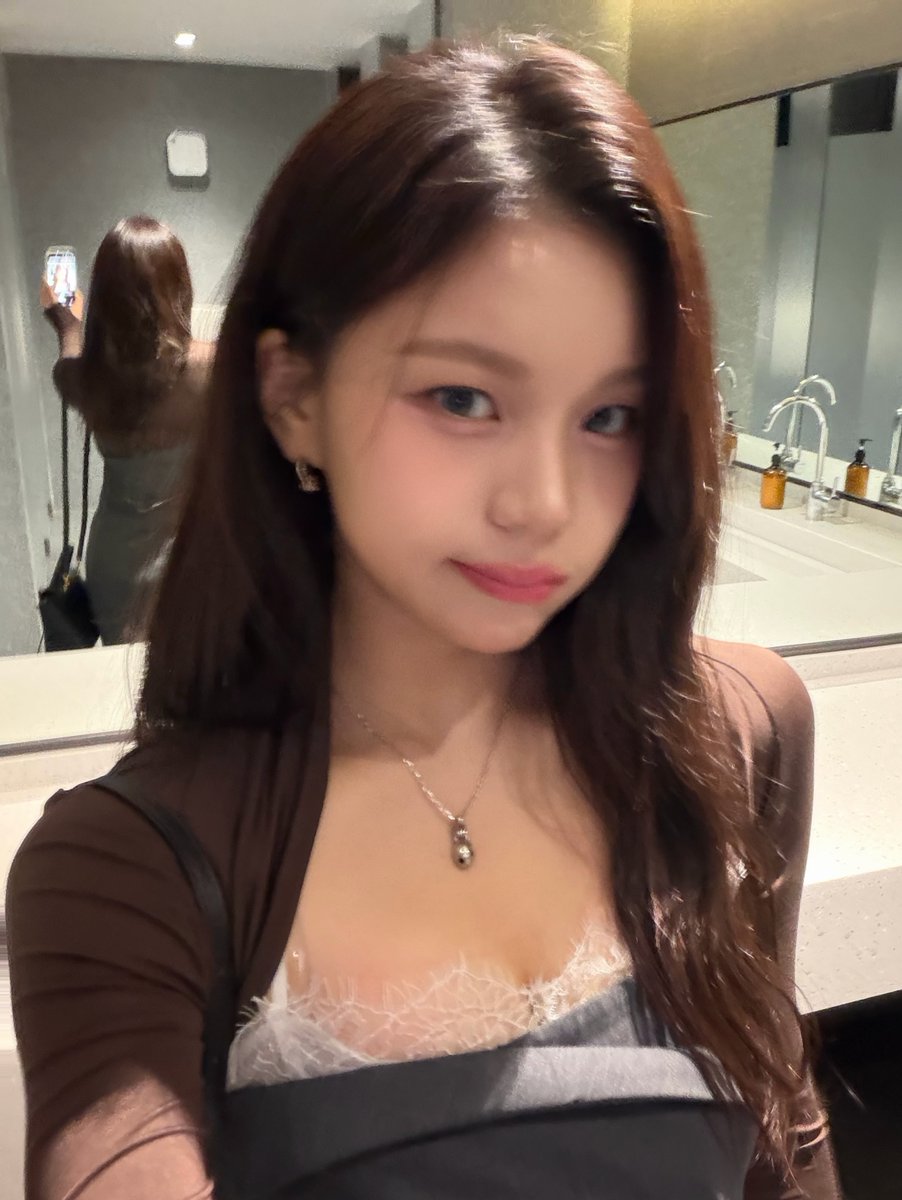 GFS_backup's tweet photo. [PIC] 260802 - Umji (ummmmm_j.i) post

🐹🙂‍↕️

#GFRIEND #VIVIZ #UMJI @VIVIZ_official https://t.co/H4ZafKvSMt