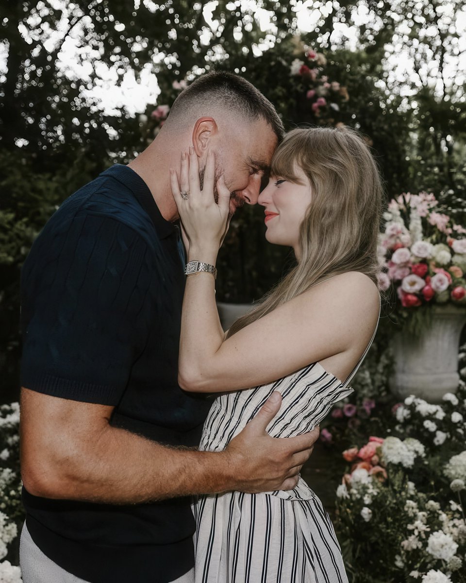updateswiftbr's tweet photo. MR. AND MRS. SWIFT! 🩷

Há 1 mês, Taylor Swift e Travis Kelce se casavam em uma cerimônia realizada no Madison Square Garden, em Nova York.

O casal anunciou a oficialização da união em um telão na arena com a mensagem: “JUST&amp;T MARRIED”. https://t.co/Ndct9GXKPn