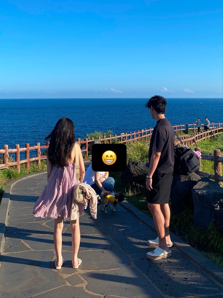 three2four7's tweet photo. Back in Seoul after a week of sunshine at Jeju with любимая and friend. Got sunburnt in 3 hours lol https://t.co/P2wMiLhRFu