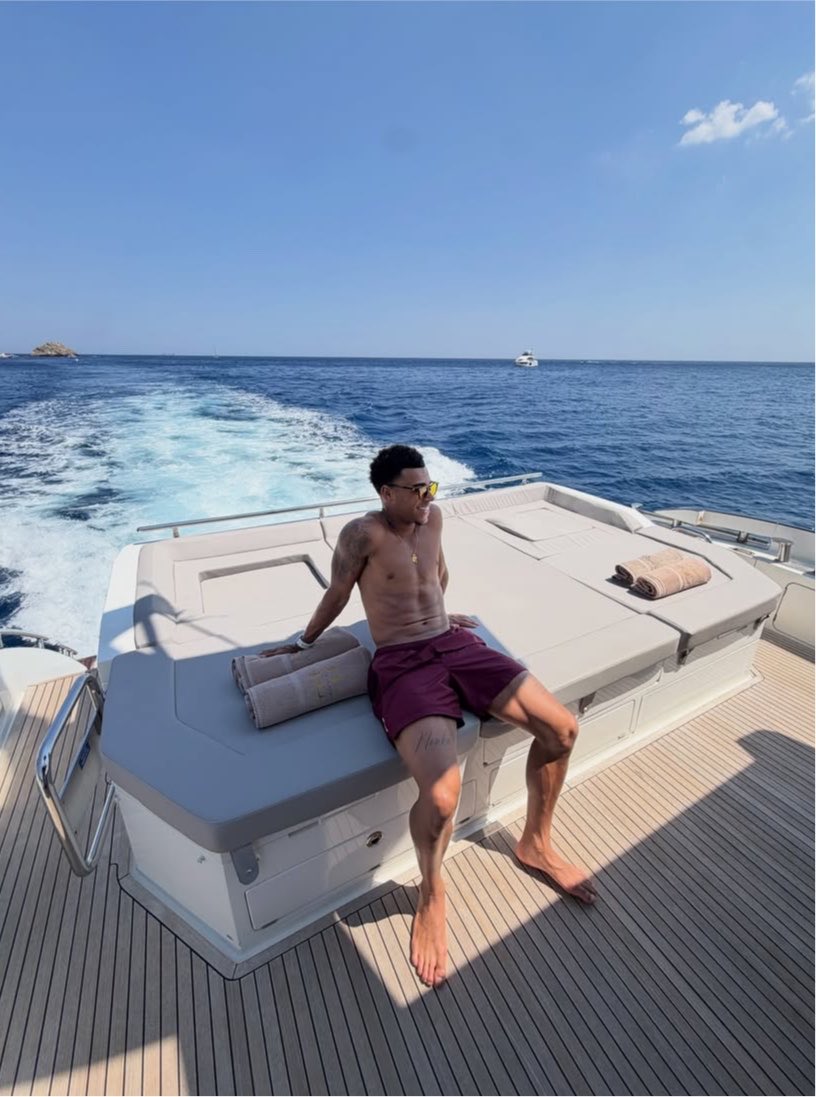 doueacervo's tweet photo. Désiré Doué: Boyfriend Material https://t.co/UfQUQeVvRk
