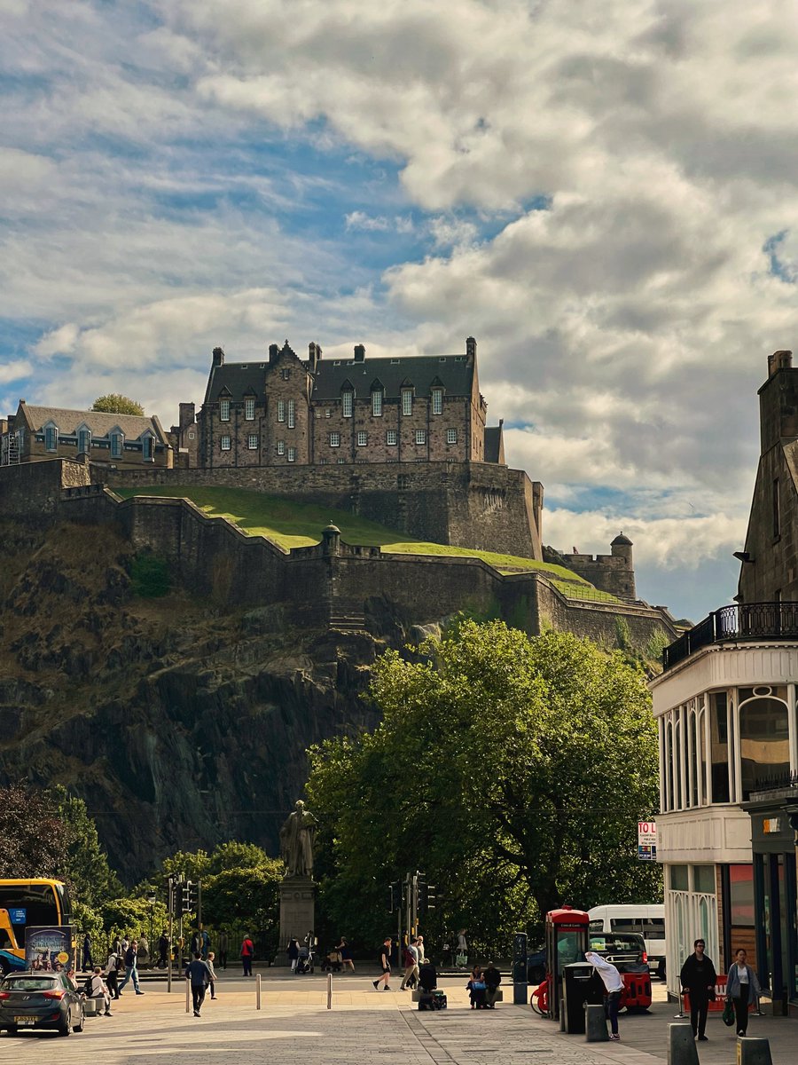 CharmOfCulture's tweet photo. Edinburgh is never a bad idea 🏴󠁧󠁢󠁳󠁣󠁴󠁿 https://t.co/NX1D0j75KP