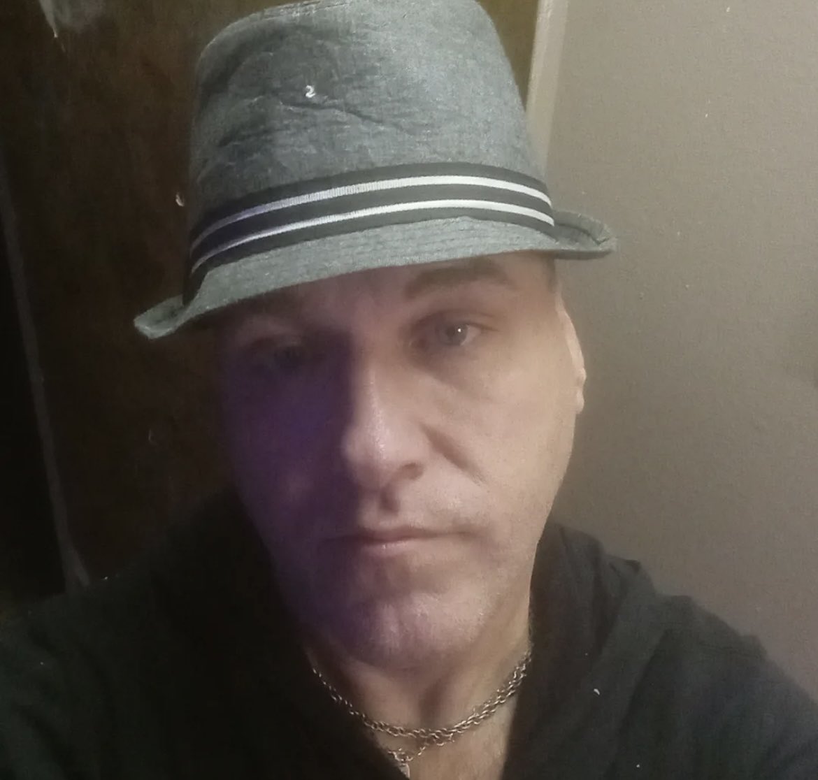 Burrows6777's tweet photo. I need a girl https://t.co/rsO6rZDCda