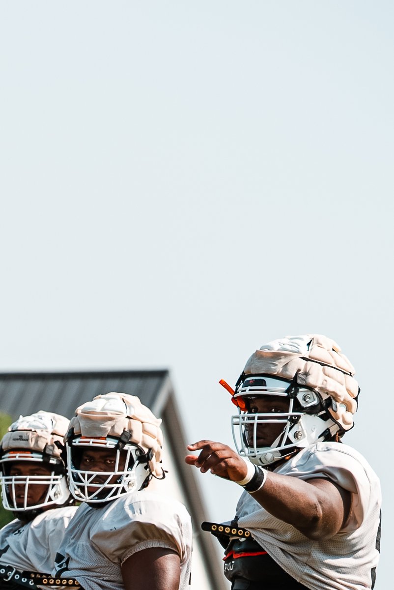 GoCamelsFB's tweet photo. Day by day 😤

#FightAsONE | #RollHumps 🐪🏈 https://t.co/kLR0e4cesf
