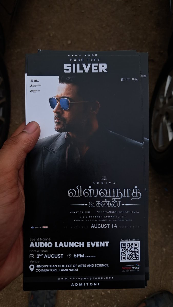 Hari6prasath666's tweet photo. Just attended Vishwanath and sons Audio launch at Coimbatore, met "மண்ணின் மைந்தன்" 🤩❤️‍🩹 #Vishwanathaandsons #TheOne #Suriya #Mamithabaiju #Venkyatluri https://t.co/EBRARjH0Yz
