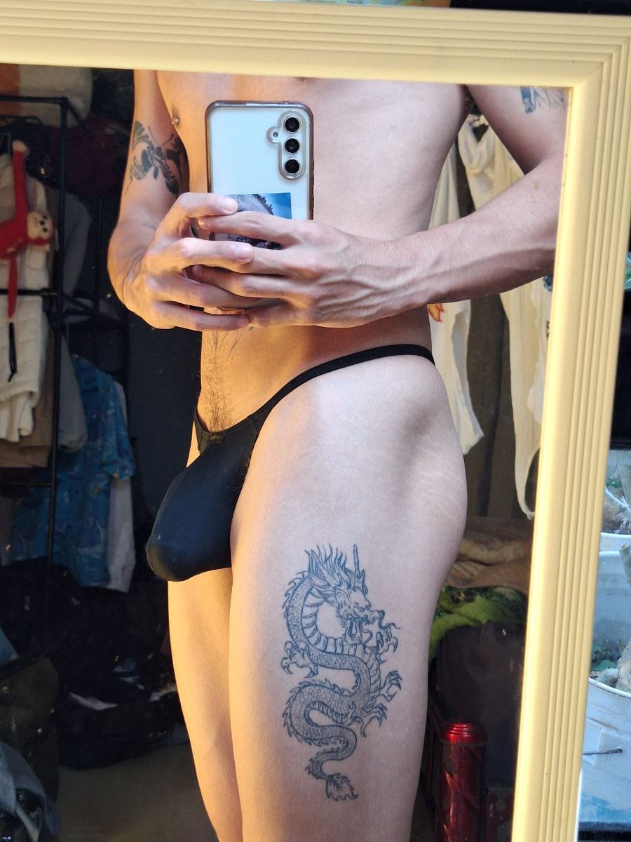 Johanparzival's tweet photo. quien me saca la leche 💦 https://t.co/ByHC5rkZRO