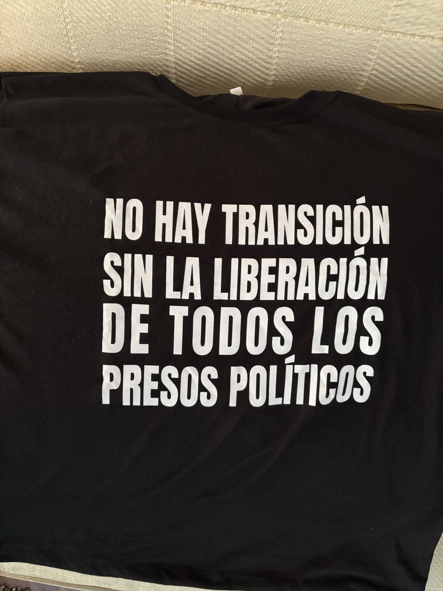 williamsdavila's tweet photo. Esto es esencial no olvidarlo. 

La tortura de la incertidumbre. 

La incertidumbre de la naturaleza y la incertidumbre de la prisión: un dolor inconmensurable para la víctima y sus familiares.

Ayer los familiares de los presos políticos en El Rodeo ( cárcel civil, dirigida por la Dirección General de Contrainteligencia Militar (DGCIM) me dijeron que cuando el terremoto del 24 de junio de 2026 a los presos los sacaron de la celda aproximadamente media hora después de ocurrido el terremoto, porque, antes los custodios se cuidaron ellos mismos, poco les importó la humanidad de los presos políticos.

Basta de crueldad. Libertad para todos los presos políticos, civiles y militares Ya!