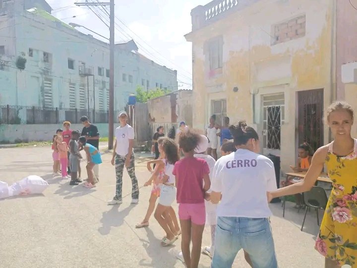 CDR_Cerro's tweet photo. #ElCerroTieneLaLlave 
Desde la zona 12 del consejo popular Pilar Atarés se realizan actividades para los niños 
#CDRCerro
#CDRHabana
#CDRCuba https://t.co/PM2wQFyQzB