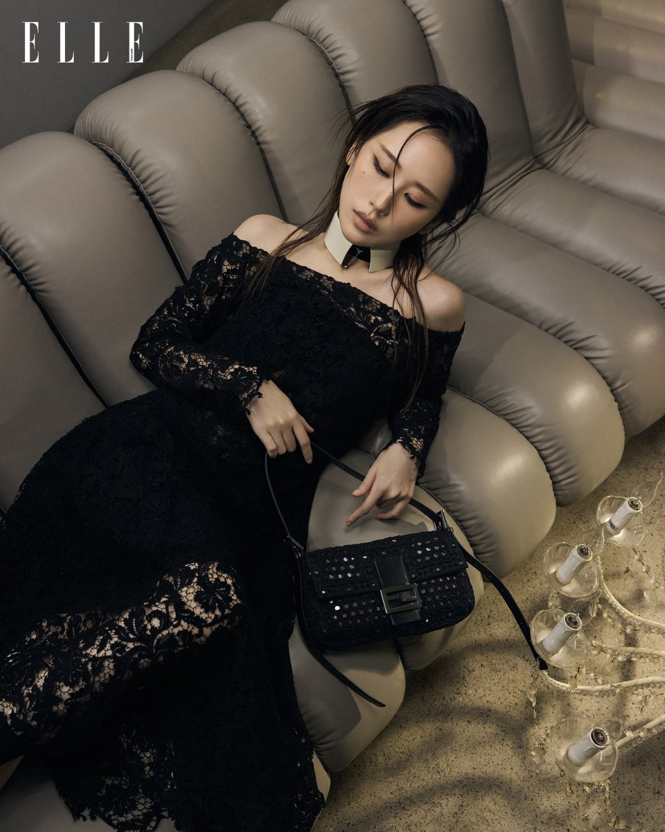 ELLEThailand's tweet photo. #ELLEAugust2026 เปิดภาพเซ็ตแรกของเจนเย่ เมธิกา @janeeeyeh คัฟเวอร์เกิร์ลประจำเดือนสิงหาคม ร่วมถ่ายทอดแนวคิด ‘Less I, More Us’ ผ่านคีย์ลุคจาก @FENDI คอลเล็กชั่น Fall/Winter 2026 โดย Maria Grazia Chiuri ที่ผสานสไตล์เฟมินีนและมัสคิวลีนไว้อย่างลงตัว 

#ELLEThailand
#FENDI #janeeyeh https://t.co/t5QlYaaUt1