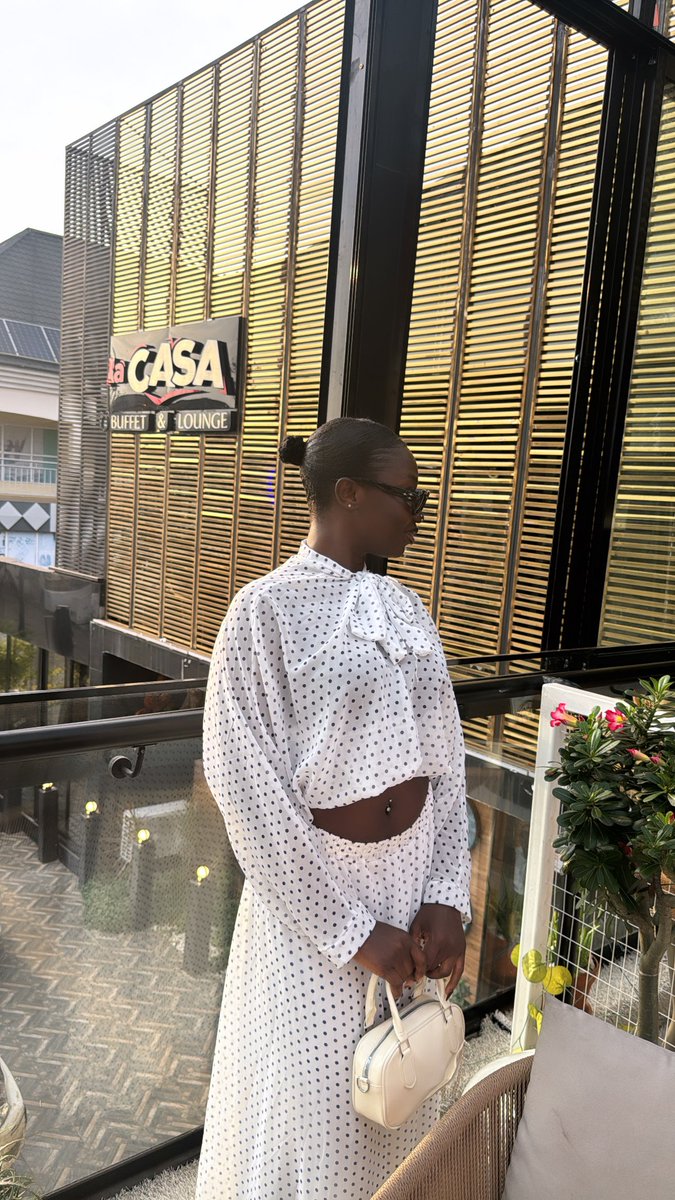 Np0t0m's tweet photo. Dressed like the life I'm manifesting ✨🤍 https://t.co/Kp0ouGnjPj