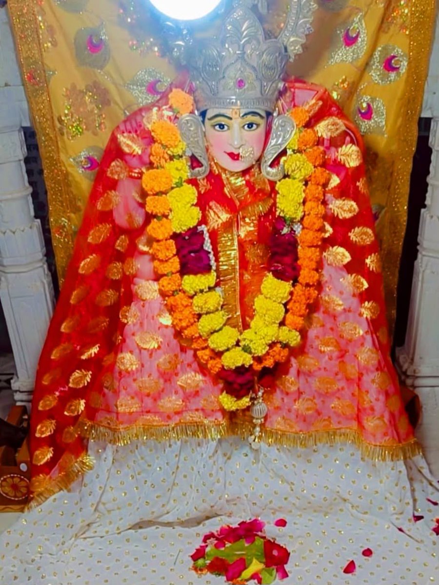 VaradaHanumanji's tweet photo. श्री हनुमानजी मन्दिर, वराड़ा
॥#जय_श्री_राम॥
🙏 श्रींगार दर्शन 🙏
रविवार, 2 अगस्त 2026
मारवाड़ी मो. सं. २०८३
श्रावण कृष्ण पक्ष, ४ (चतुर्थी)
Sunday, 2 Aug 2026
Shree Hanumanji Mandir, Varada
#WaradaHanumanji #Hanumanji #Varada #Hanuman #JayShreeRam #हनुमान #सिरोही #Warada https://t.co/NdzH4osskE