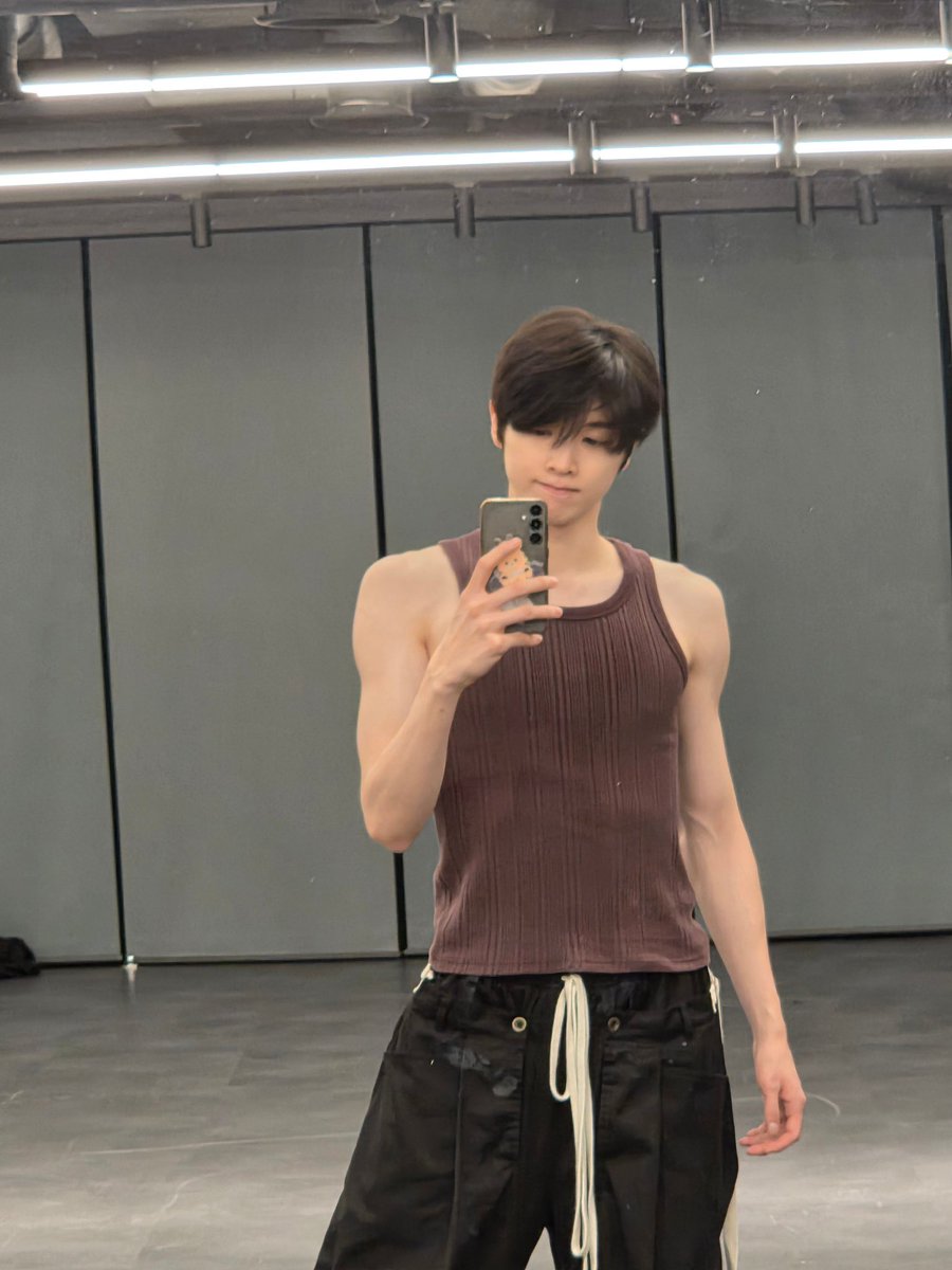 ddungchanni's tweet photo. 성찬좋아 !!!!!!! https://t.co/5CQs9yQksk