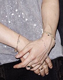 likecrazyj's tweet photo. jimin………………. 🥵 https://t.co/kGS2uAB3KY