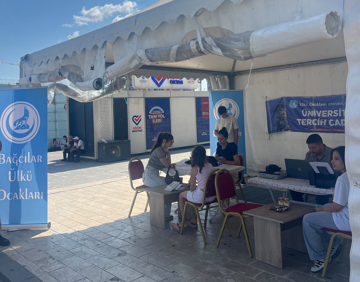 istanbulocak's tweet photo. 📍 Bağcılar Meydanı 

Bağcılar Ülkü Ocaklarımız, Ülkü Ocakları Tercih Çadırı’nda üniversite tercih süreci boyunca alanında uzman danışmanlarımızla tüm gençlerimize ücretsiz tercih danışmanlığı ve rehberlik hizmeti sunmaktadır.

Doğru tercih, doğru gelecek için tüm Türk gençliğini tercih çadırımıza bekliyoruz. 🇹🇷

@ayyildirim1 
@aalparslandogan