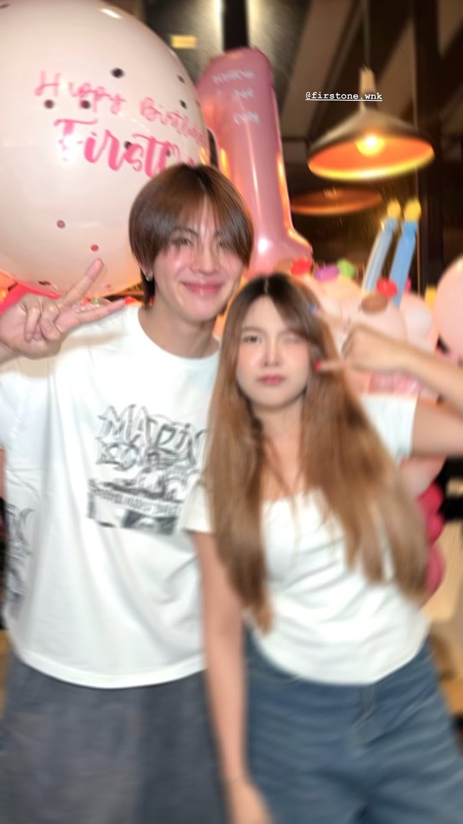 thisishyjx's tweet photo. โอโห พี่วรรณมากรูปนี้ 

FIRSTONE TURNED 26
#26thHBDFIRSTONE
#Firstone https://t.co/tVTuUTISpM