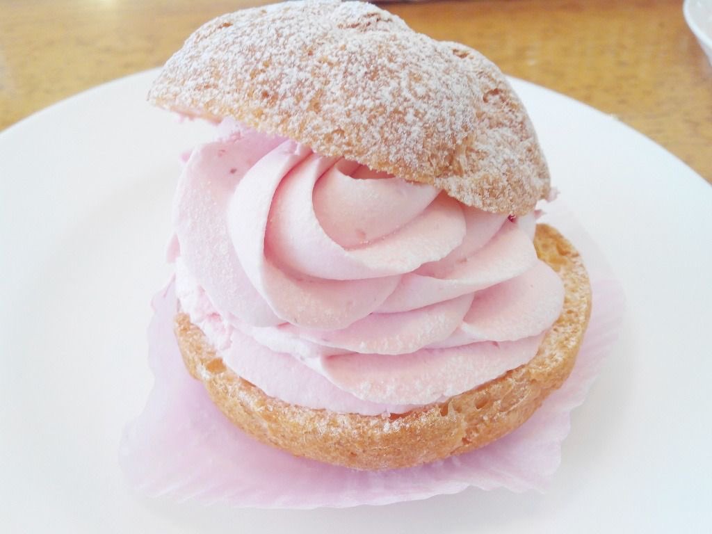 lapafaits's tweet photo. craving creme puffs https://t.co/tDVx94Gy9d