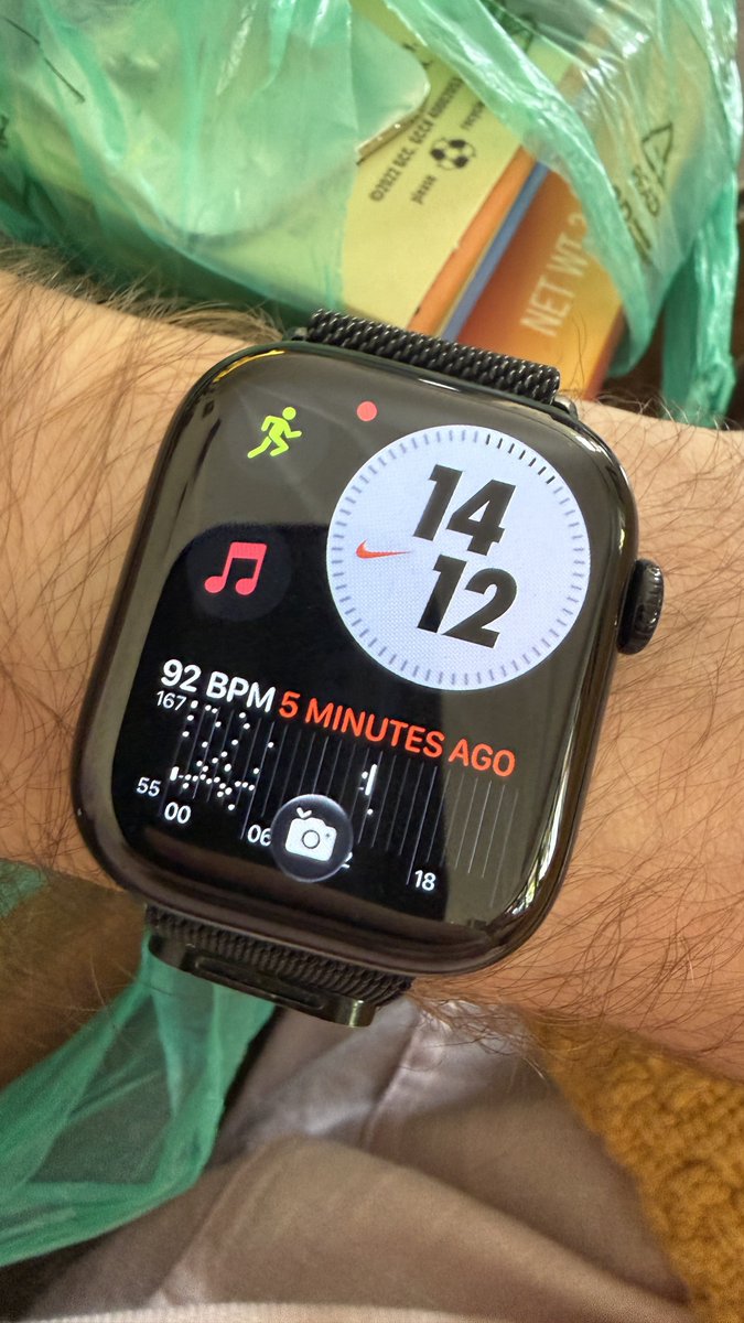 Gebous's tweet photo. Finalmente ficou menos de 100bpm https://t.co/T231CXfMXW