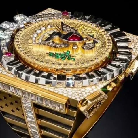 ValuesFund's tweet photo. The Wall Street Journal reports that after getting a gift of a massive ring covered in diamonds &amp; jewels, Trump made an exception in his tariffs for the diamond industry. An example of the corruption &amp; self-dealing, contrasting the higher prices Americans are struggling with. https://t.co/CrBBsyUFuC